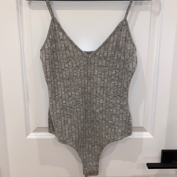 Heather Grey PacSun Bodysuit - Picture 5 of 5